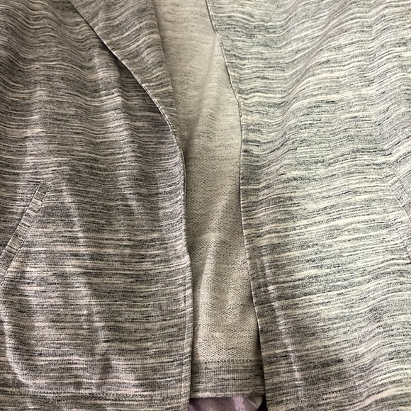 Tommy Hilfiger open jacket-EUC - Picture 4 of 7